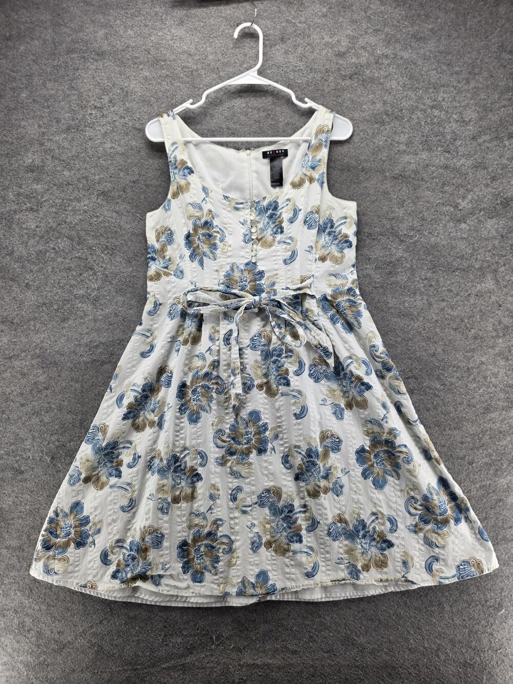 Axcess Dress Womens 8 White Floral Fit & Flare Knee Length Sleeveless Belted